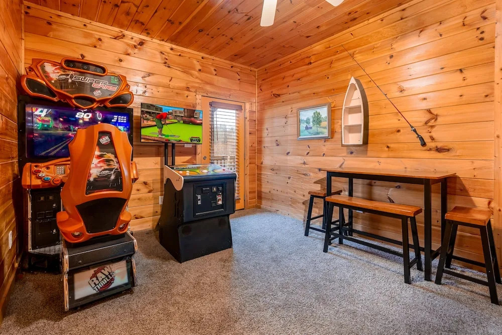 Heavenly Escape Crossing Resort Cabin w Hot Tub Arcade Games and More