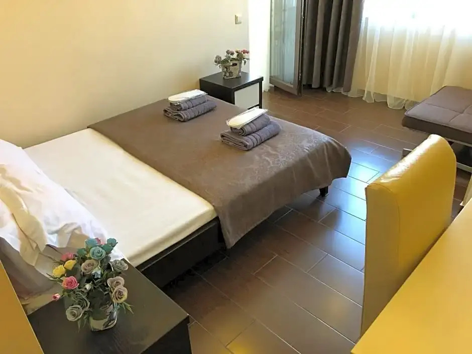 GNS Hotel