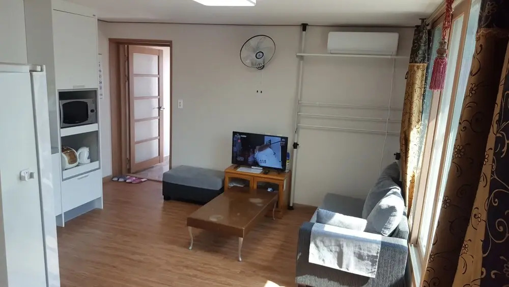 D1 House