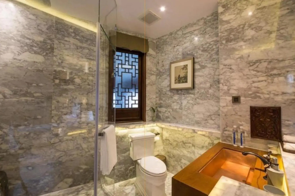 Silver Chest Boutique Hotel