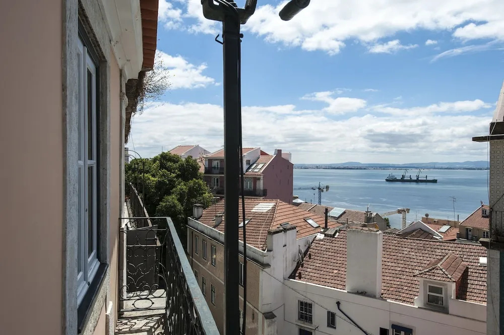 Portas do Teatro Apartments