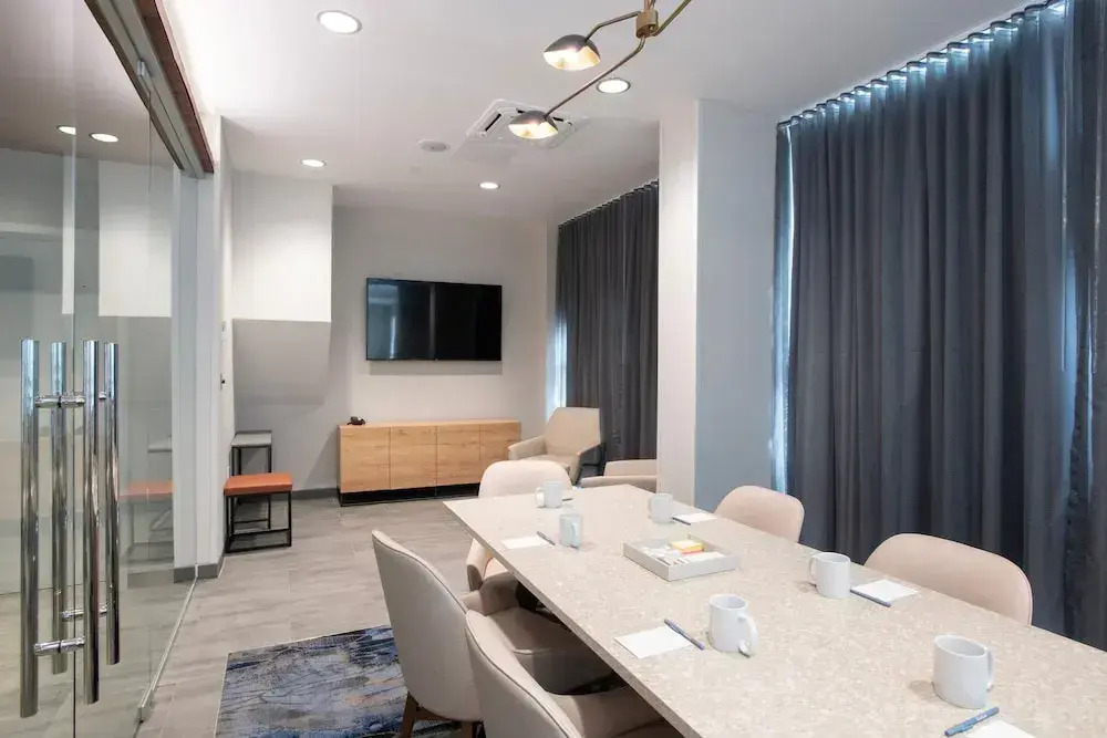Comfort Suites