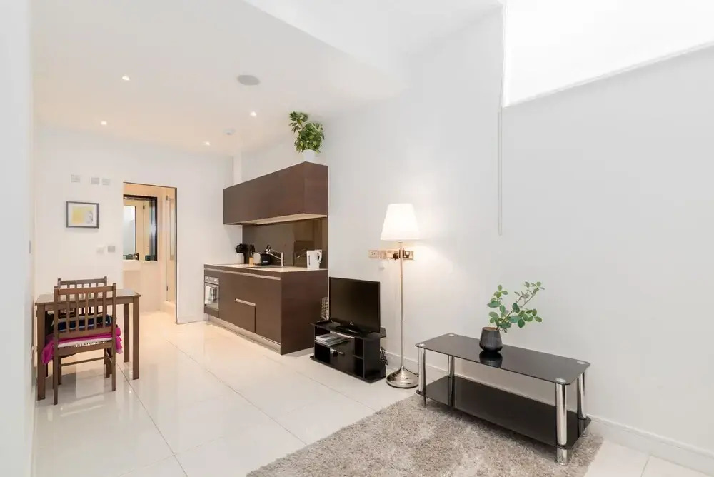 Modern 1BR Home in Kings Cross! 3 Guests