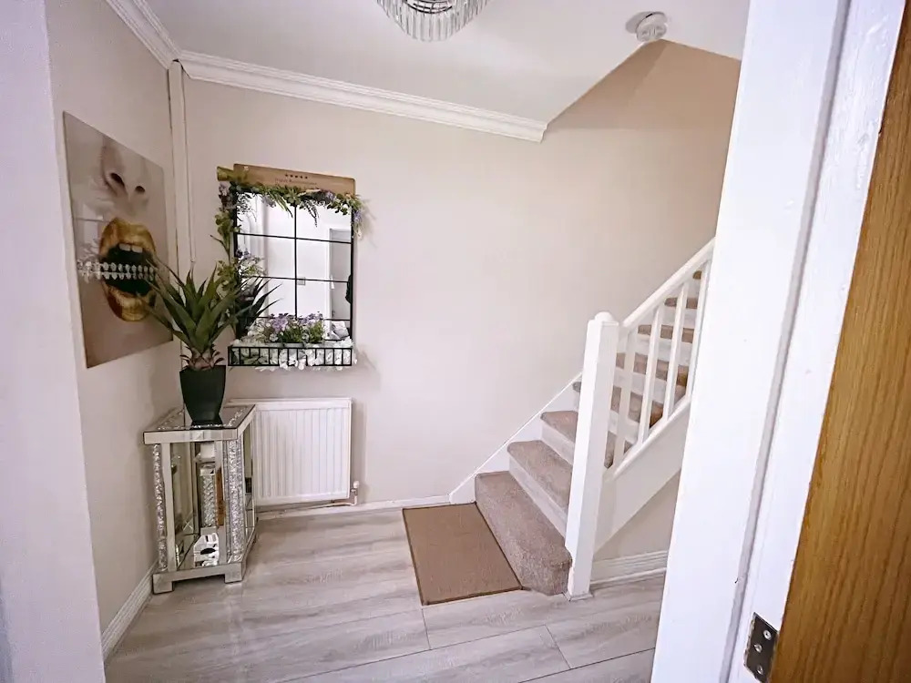 The Serene Stays Sleeps 6 With Garden