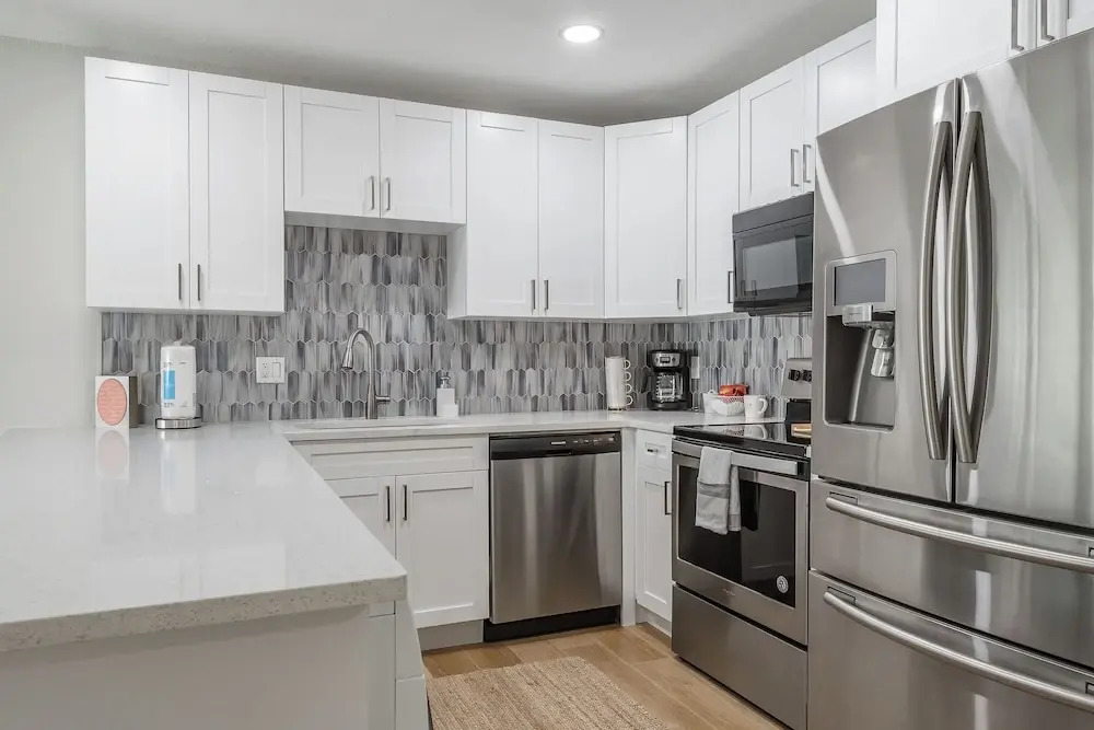 Updated Waterfront Condo in Apollo Beach 1572