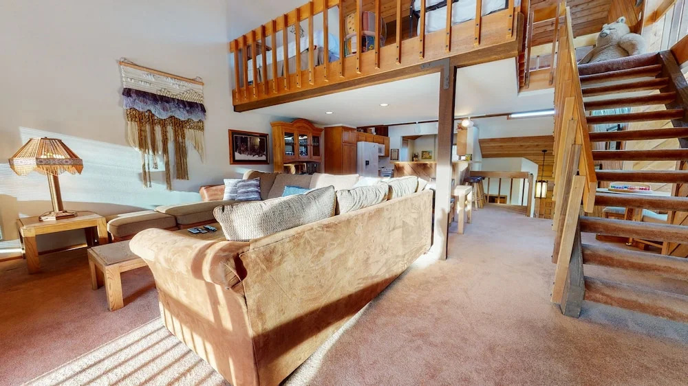 Snowcreek III 448 Pet-Friendly, Spacious and Bright, Gorgeous Meadow Views by RedAwning