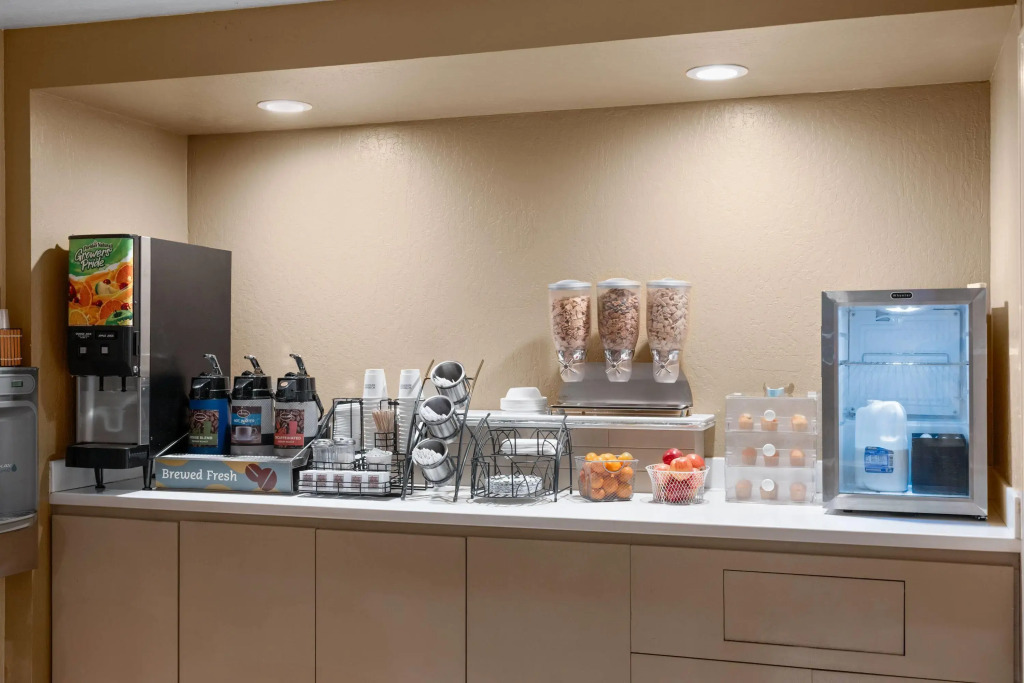 Howard Johnson by Wyndham Modesto Ceres