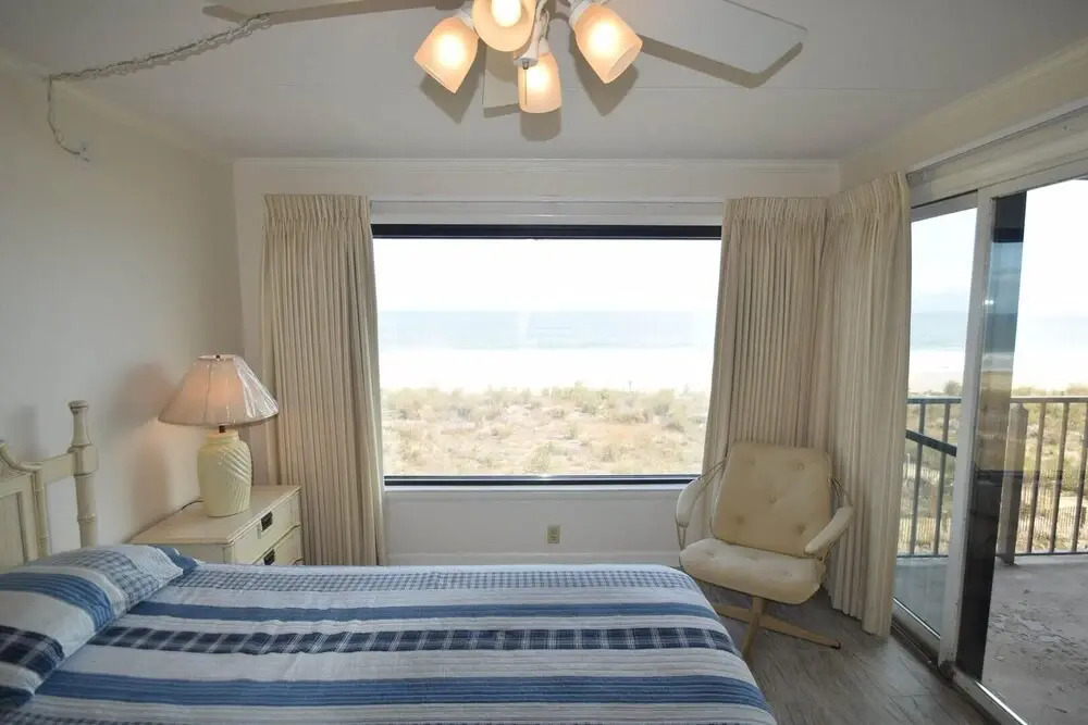 Marigot Beach 209 2 Bedroom Condo by RedAwning