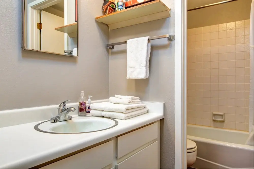 Classic 1BR Mountain Condo by RedAwning