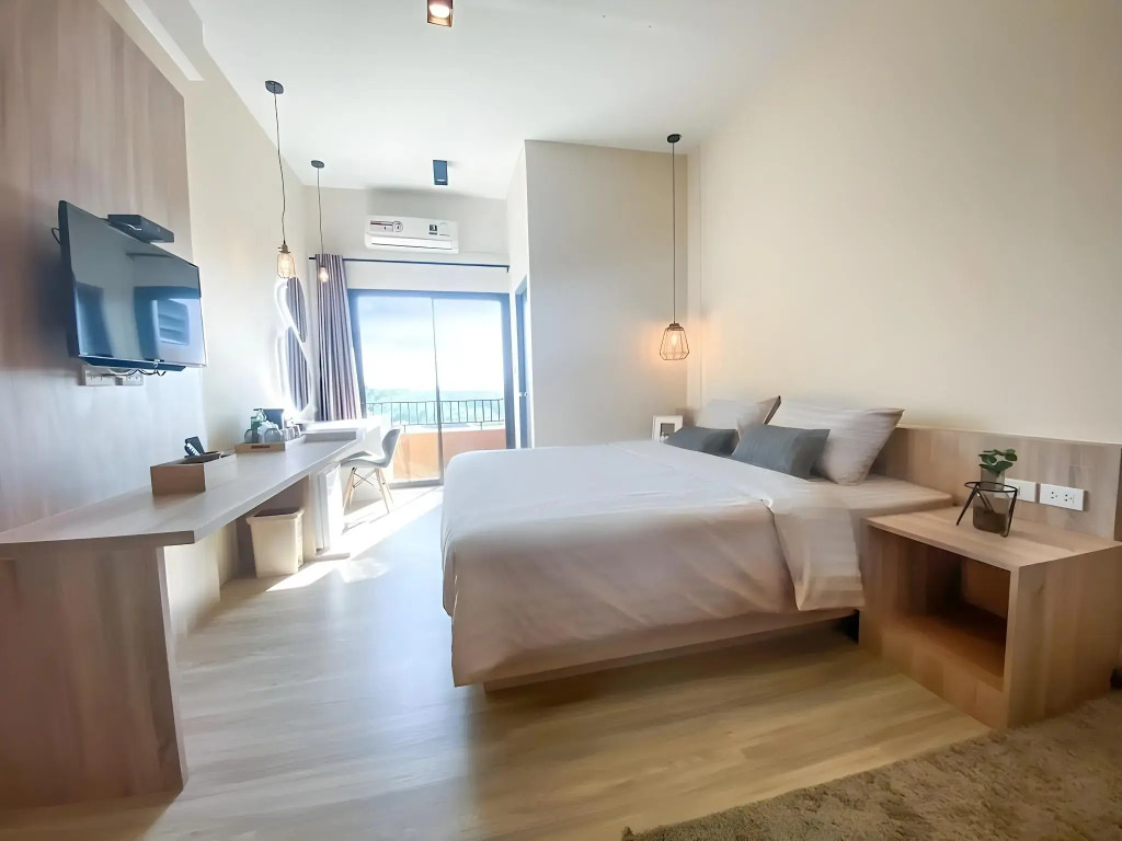 I-Home Residence and Hotel