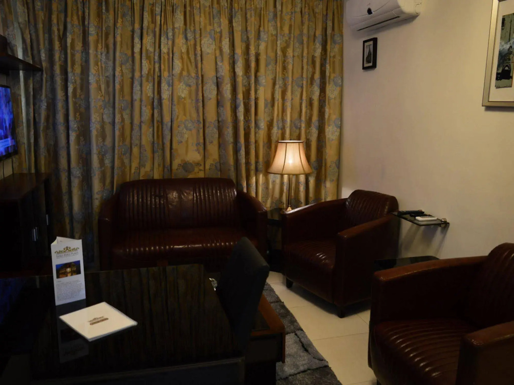 Sama Paris Plaza Hotel