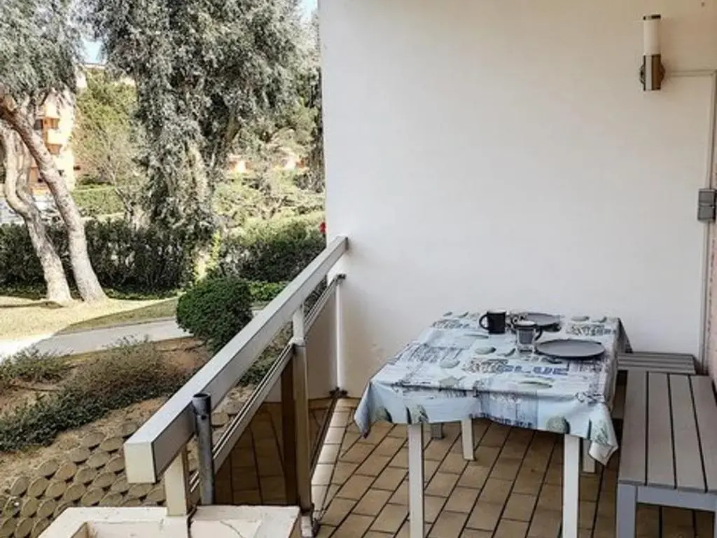 Appartement Bormes-les-Mimosas, 2 pièces, 6 personnes - FR-1-610-60