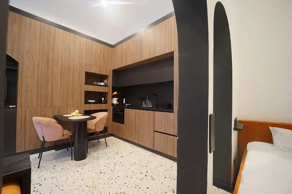 JAIS Home-Moon Apartment-Old Town/ Muzeului Square