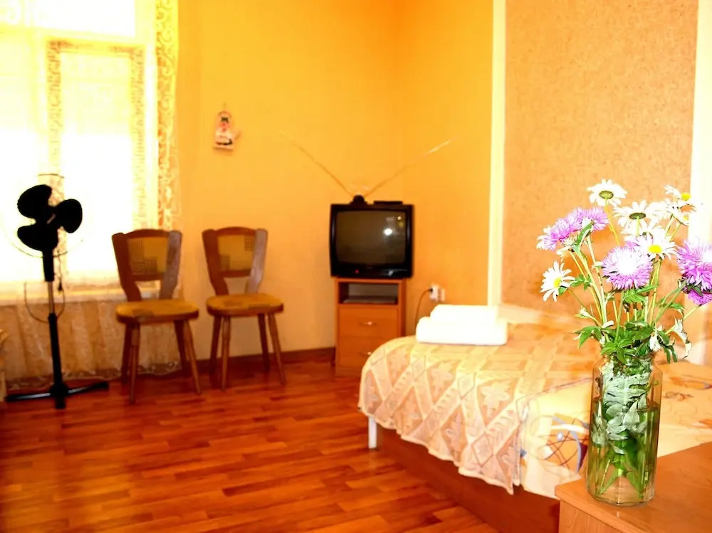 Inn Khlibodarskiy