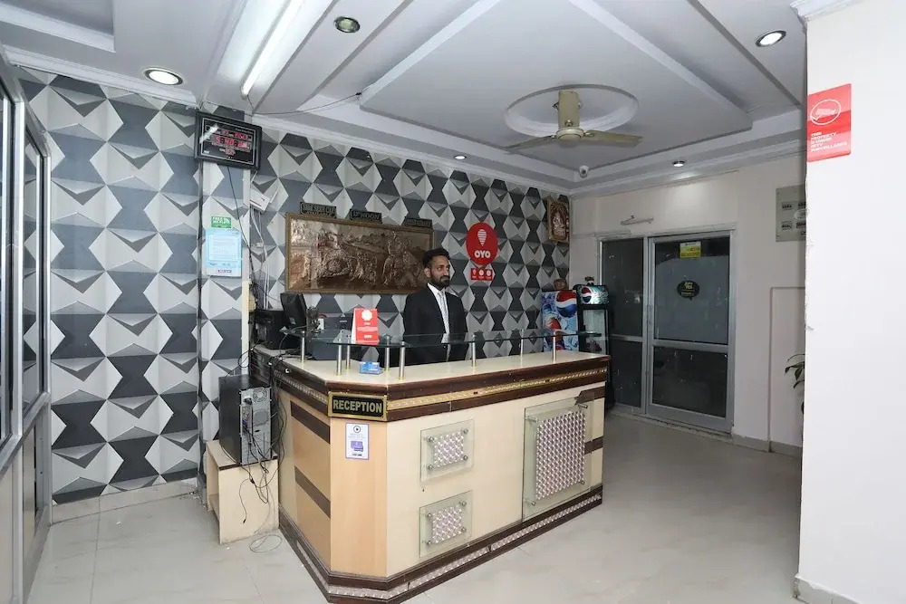OYO 10347 Hotel Deepak