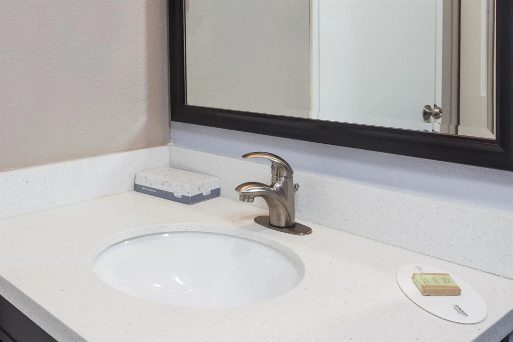 Best Western Plus Diamond Valley Inn