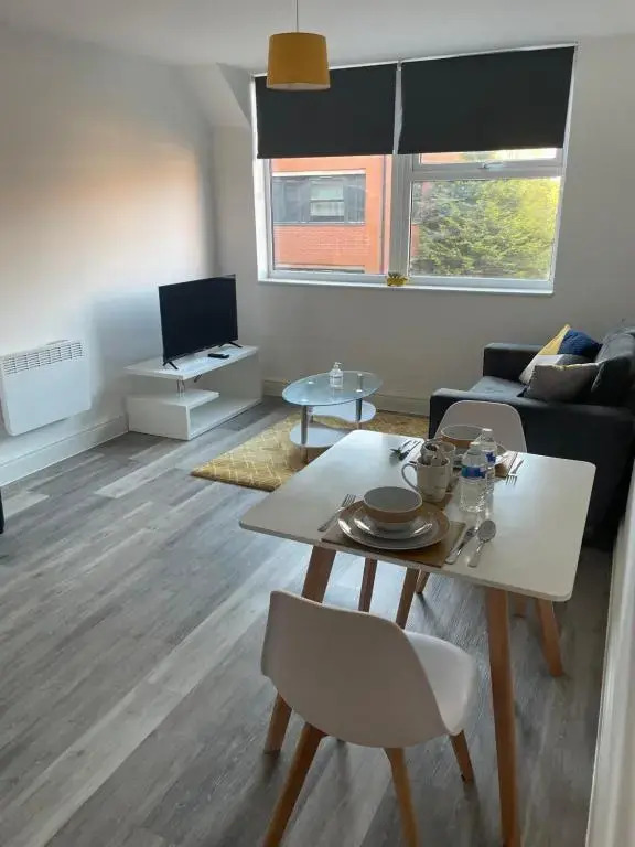 #0202 One Bedroom serviced apartment-Free parking