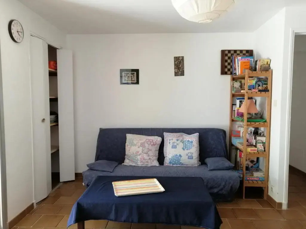 T2 36 m2, RdC de villa, clim, gd jardin clos, animx ok, quartier Mt Faron très calme, wifi, parking