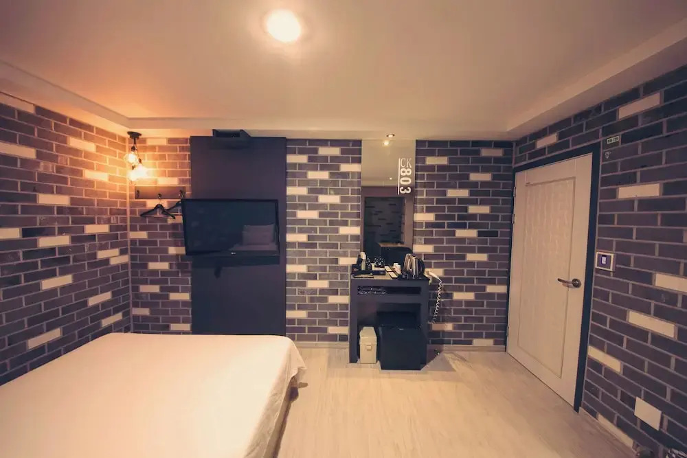 CK Hotel