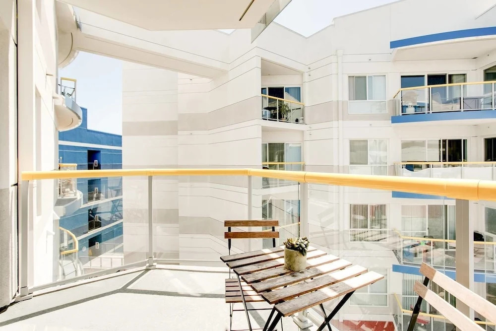 Perfect for Venice & MDR w/ 6 Beds +pool/spa/gym