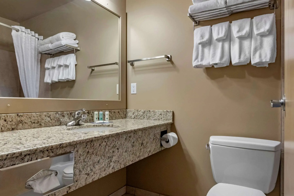 Quality Inn & Suites