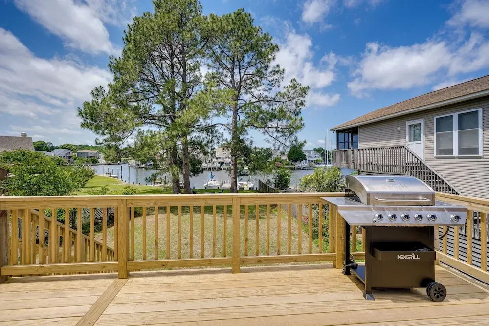 Private Dock & Beach Access: Outer Banks Area Home