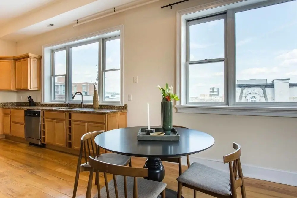 Spacious 2 BR Apt in Center City by Domio