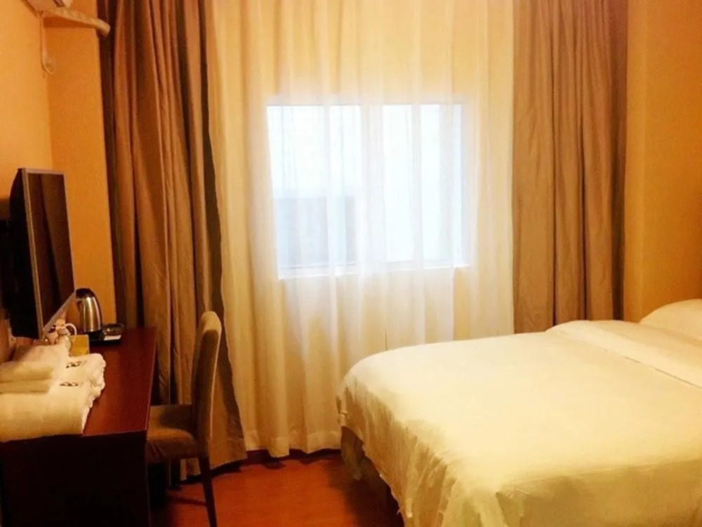 8 Inns Shenzhen Lianhua Moutain