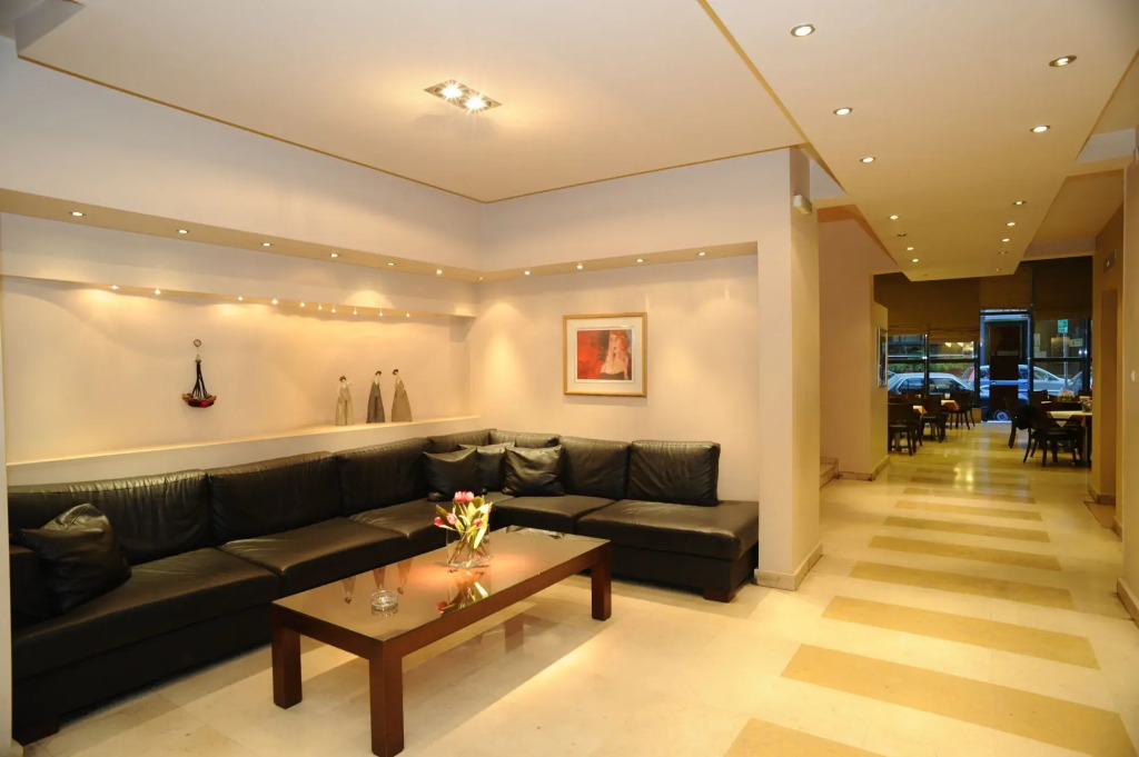 Dionisos Hotel