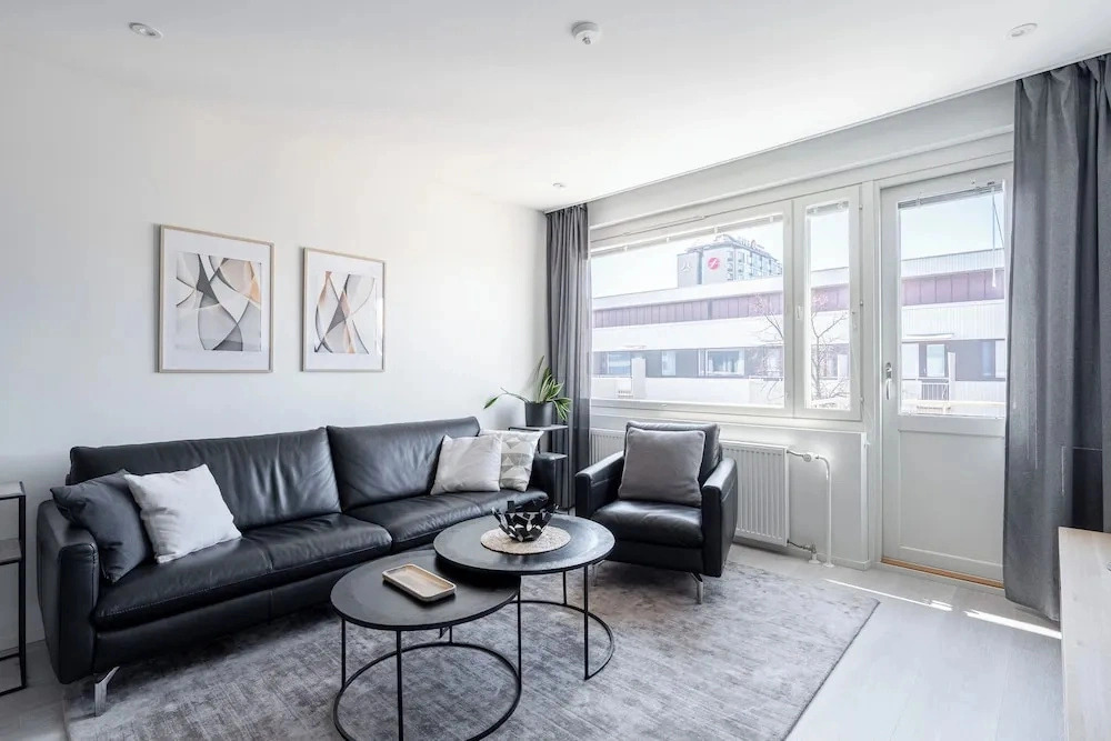 Top Floor Luxury - 2BR Scandi Home