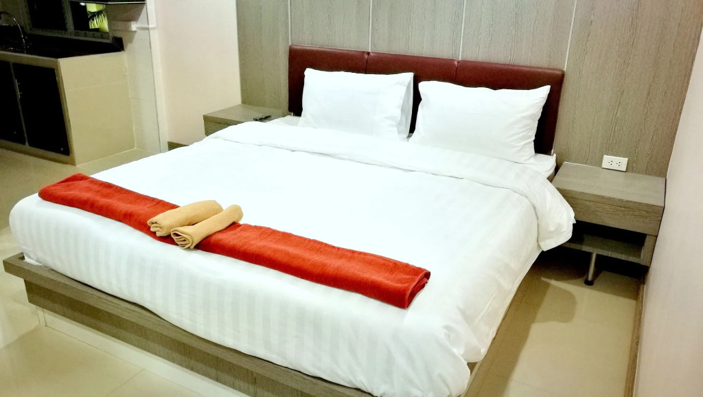 Walking Street Residence - Boutique Suites near the Beach & Walking Street