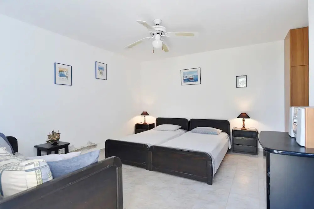 Sophia Villa Paros - Beachfront Villa at Lolantonis