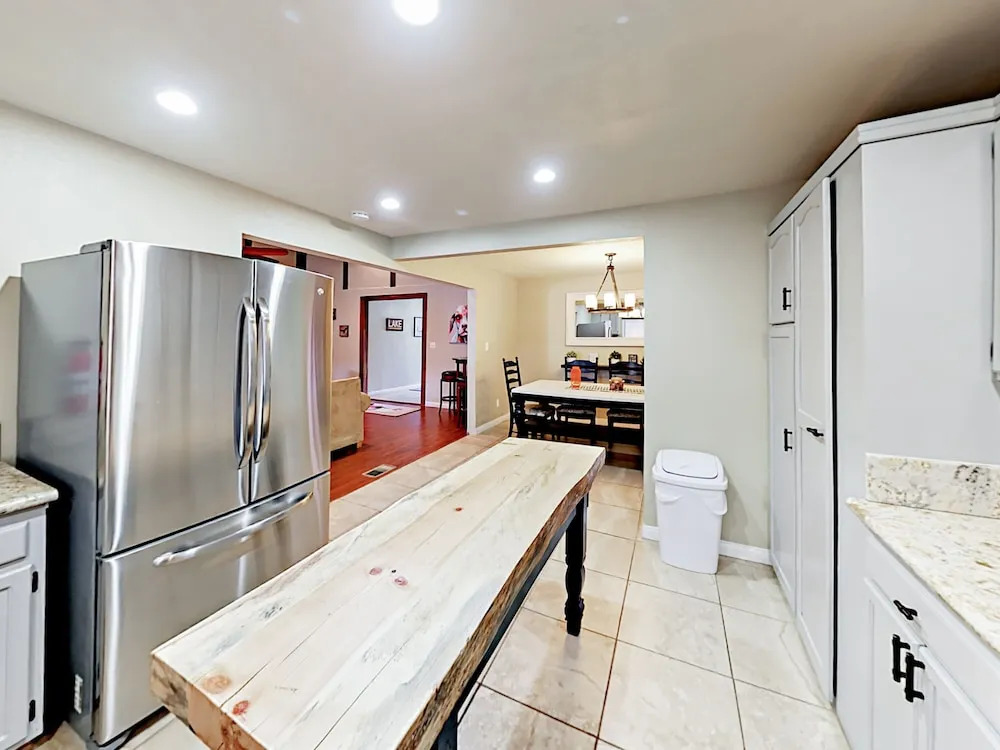 188 S Eureka Dr Home 3 Bedrooms 2 Bathrooms Home