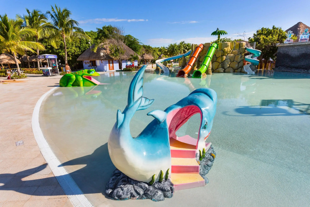 Family Selection at Grand Palladium Kantenah Resort & Spa - All Inclusive
