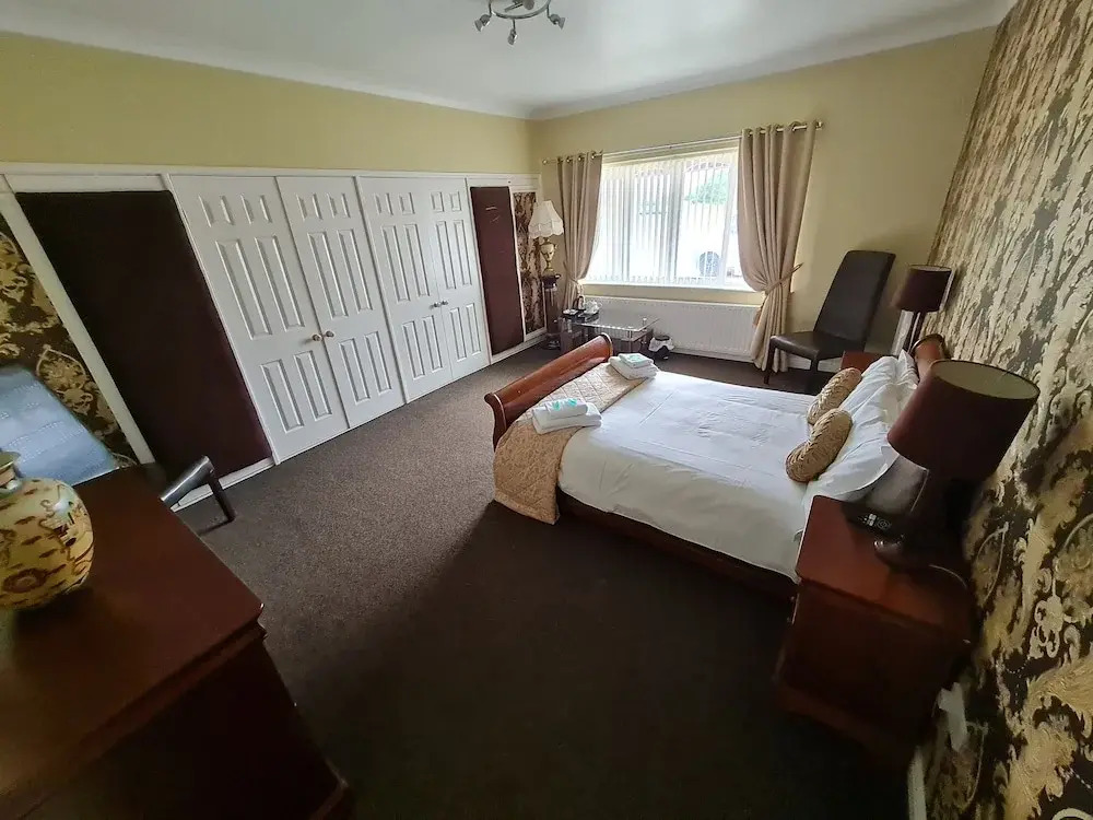 The Mayfair Lodge & Family Suite