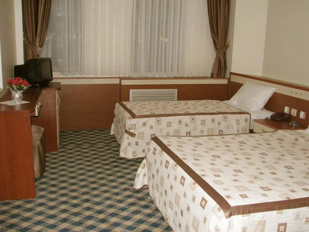 City Hotel