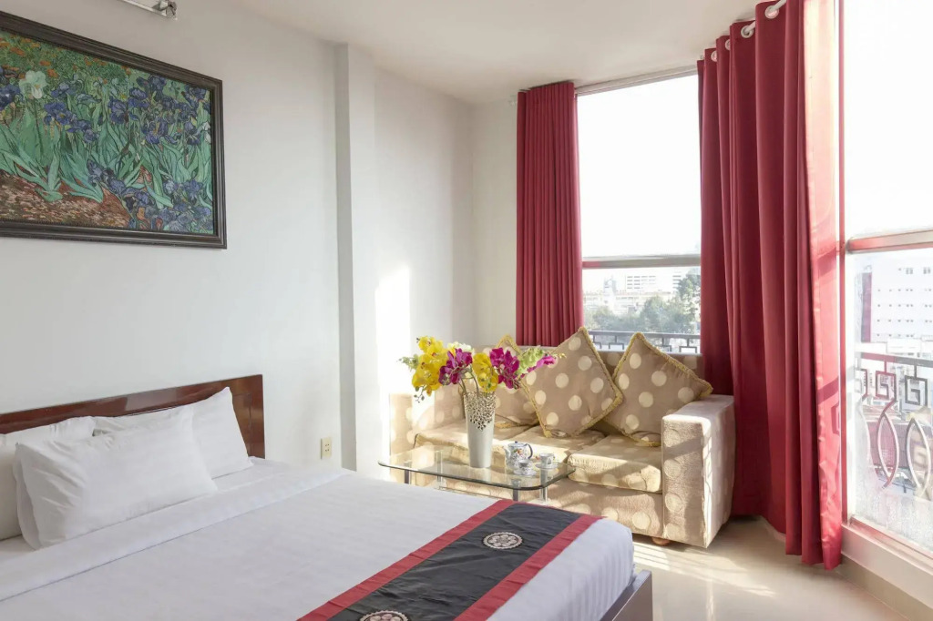 Rosa Hotel - Bùi Viện walking street