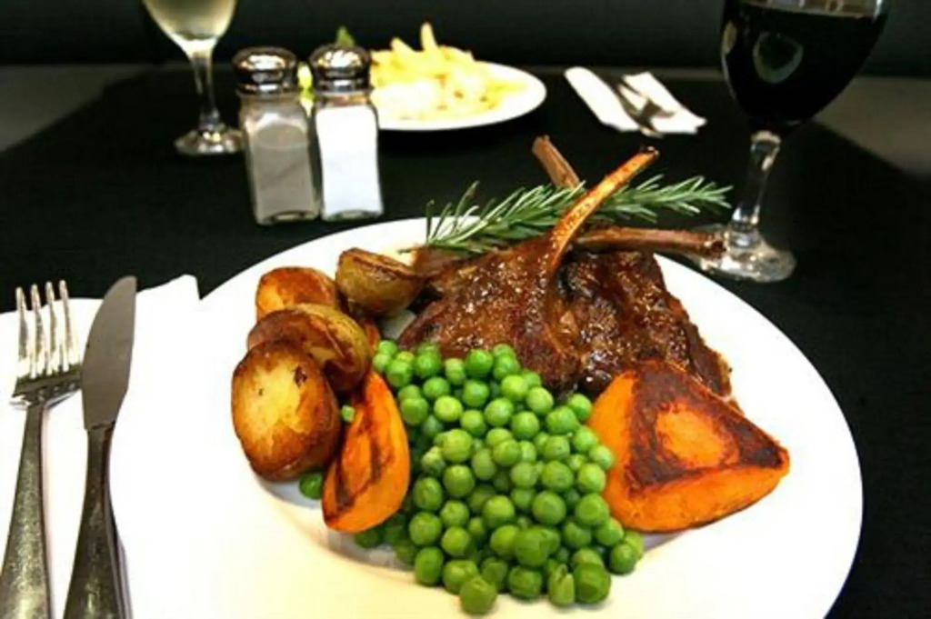 The Waratah Hotel
