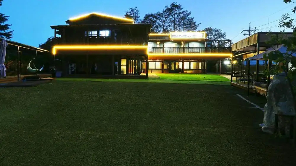 Pine Hill Pet Pension