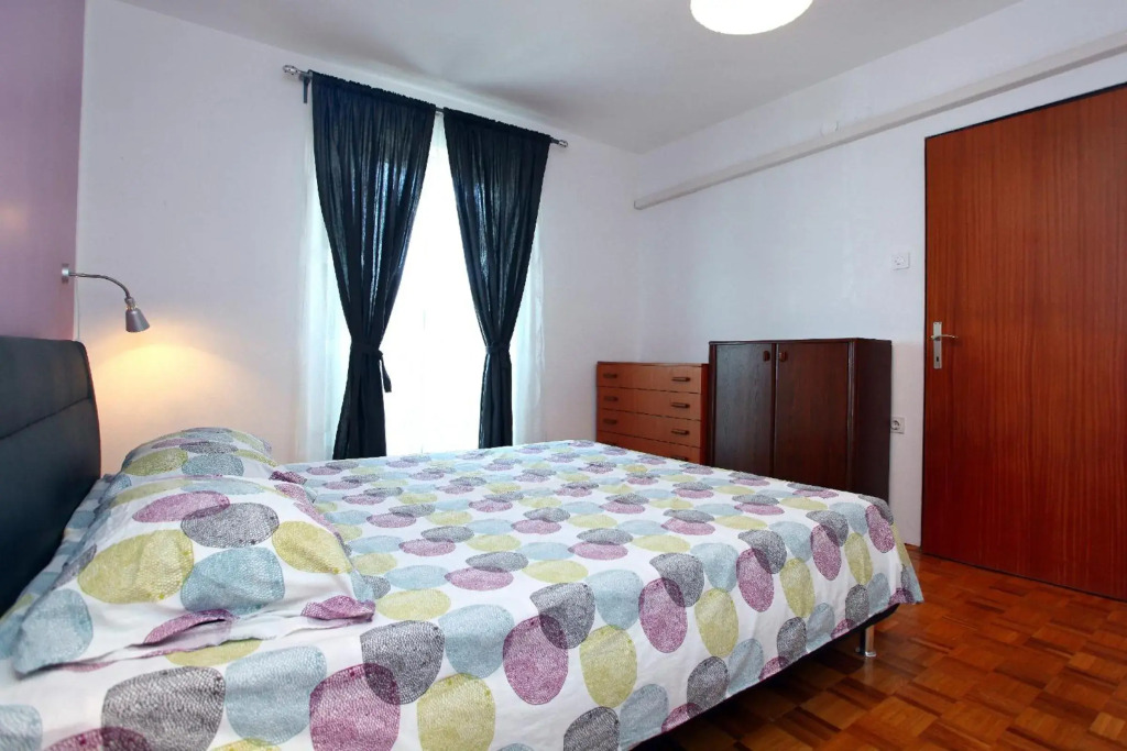 Three-Bedroom Spacious Modern Apartment SS