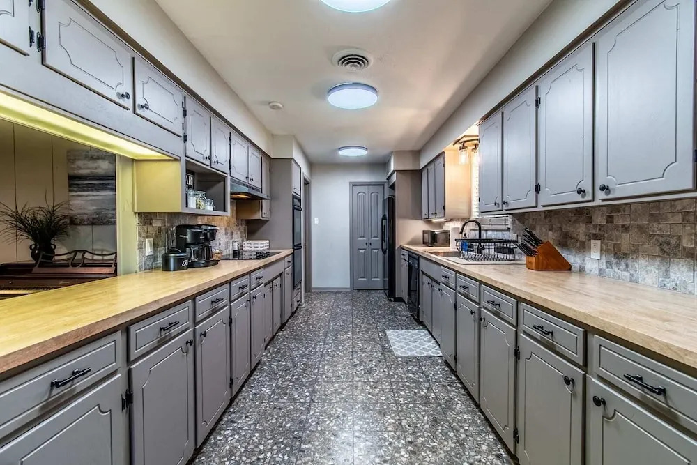 Water View, Ocean Drive Retreat Awaits