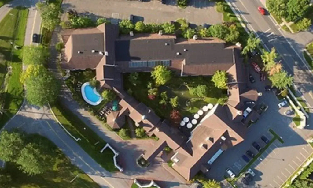 Orchards Hotel