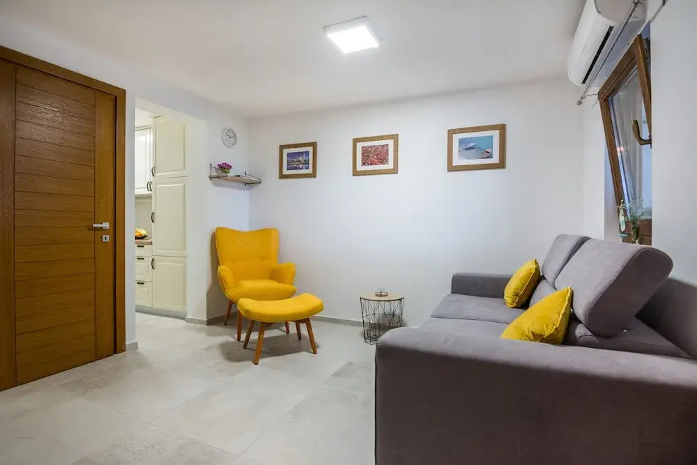 Apartments Malcic