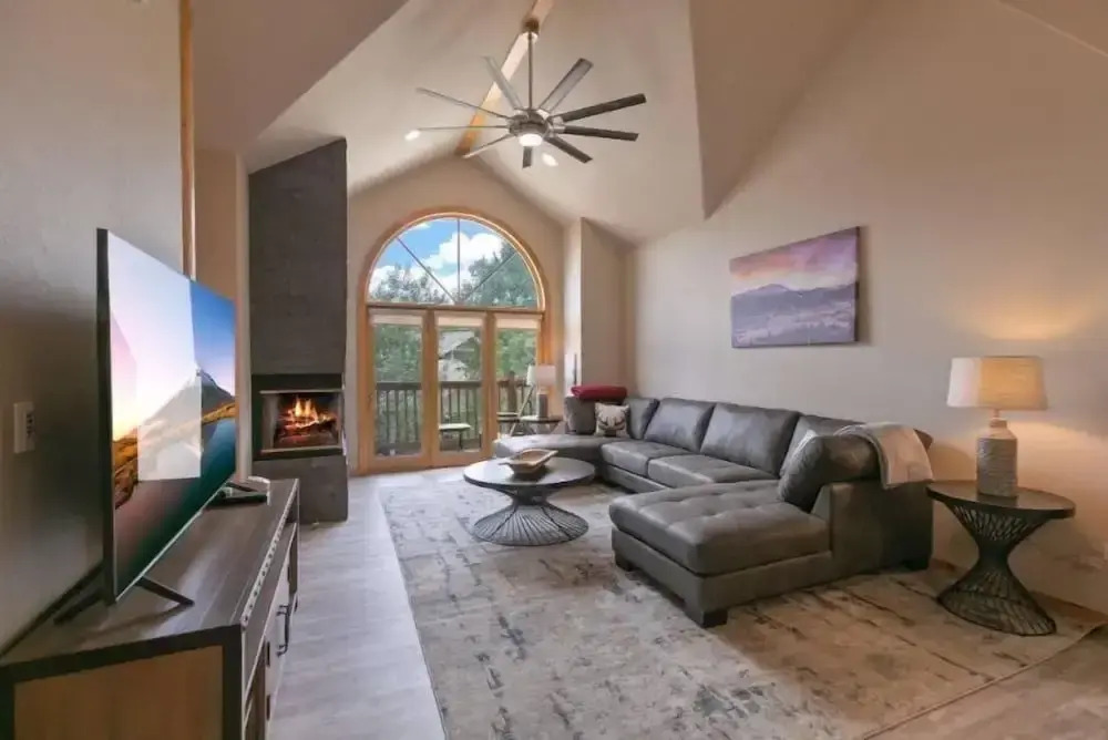 5 Bedroom Luxury Townhome Near Snowflake Lift in Breckenridge - Walk to Lift!