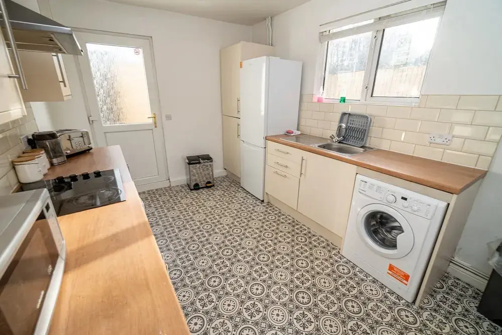 Cosy 3-bed House Walk to Swansea Stadium