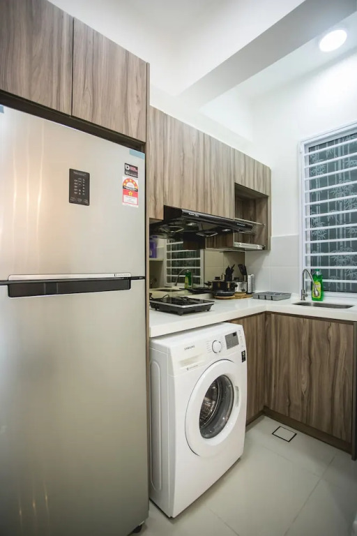 Suria North Kiara 52Hz Homestay