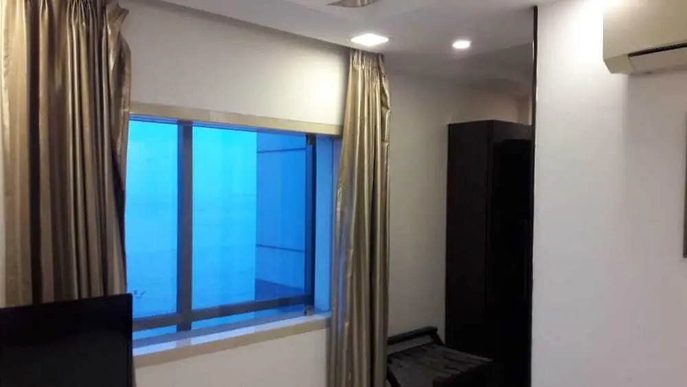 Hotel Supreme