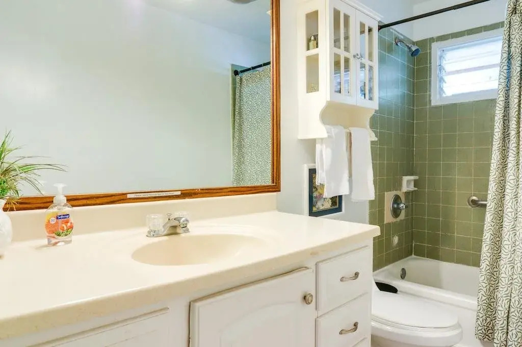 Lahaina Bungalow
