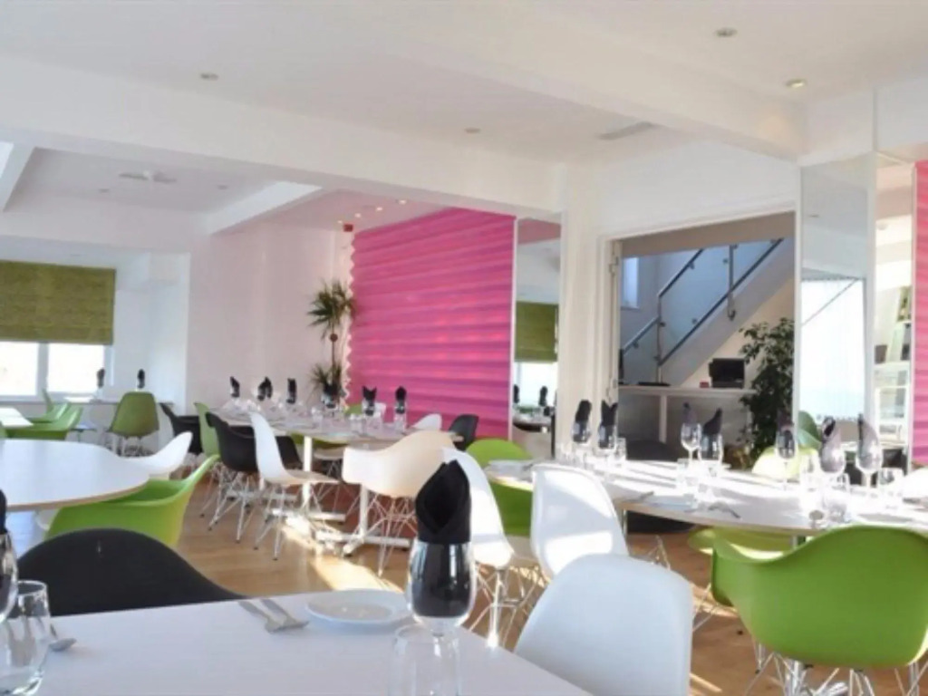 Elements Hotel & Restaurant
