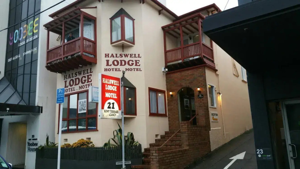 Halswell Lodge